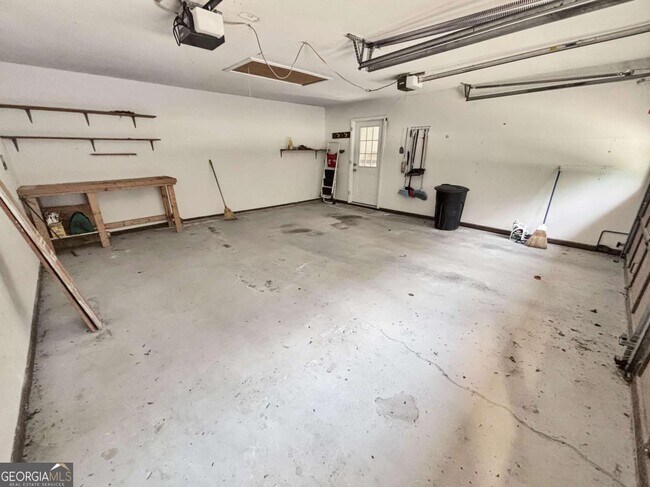 Building Photo - 2026 N Cove Ct