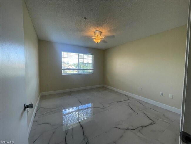 Building Photo - 1205 Wildwood Lakes Blvd