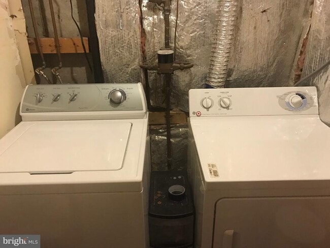 Building Photo - 8320 Brookvale Ct