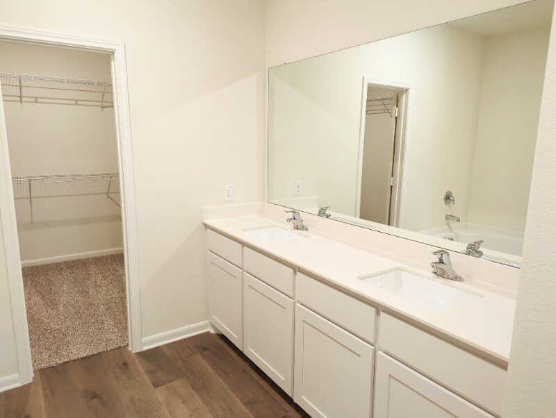 Building Photo - 4702 Hoover Ct