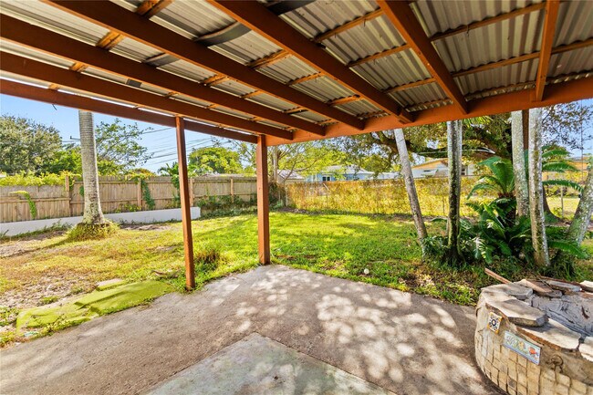 Building Photo - 4184 SW 49th Ct