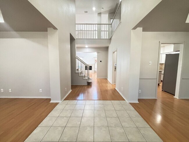 Building Photo - 4-Bed Home in Gated Community with Amenities