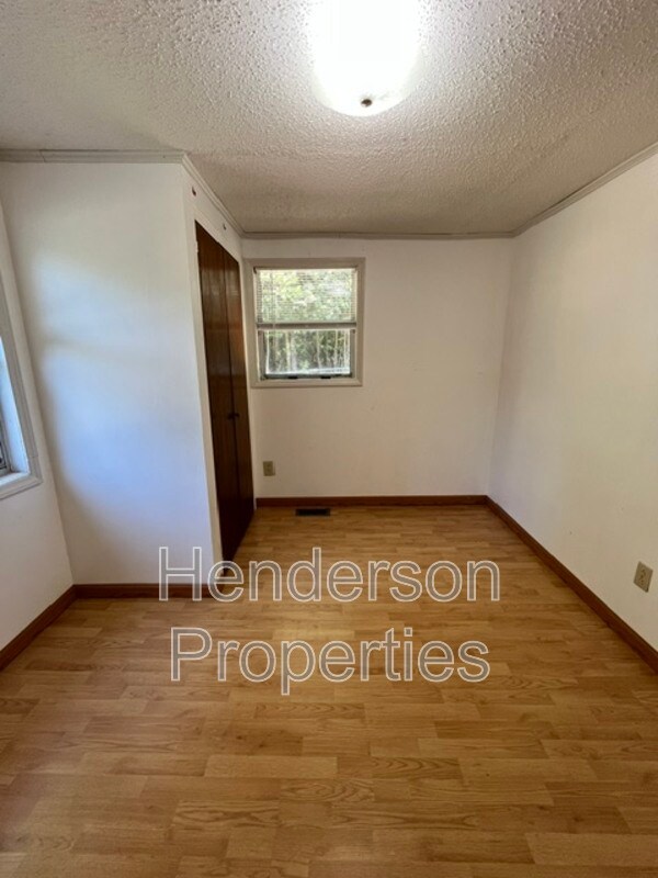 Building Photo - 529 Barringer Chapel Rd
