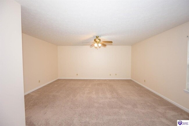 Building Photo - 1802 Oriole Dr