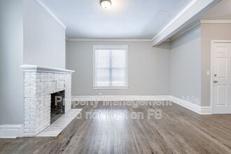 Building Photo - 800 E 33rd St