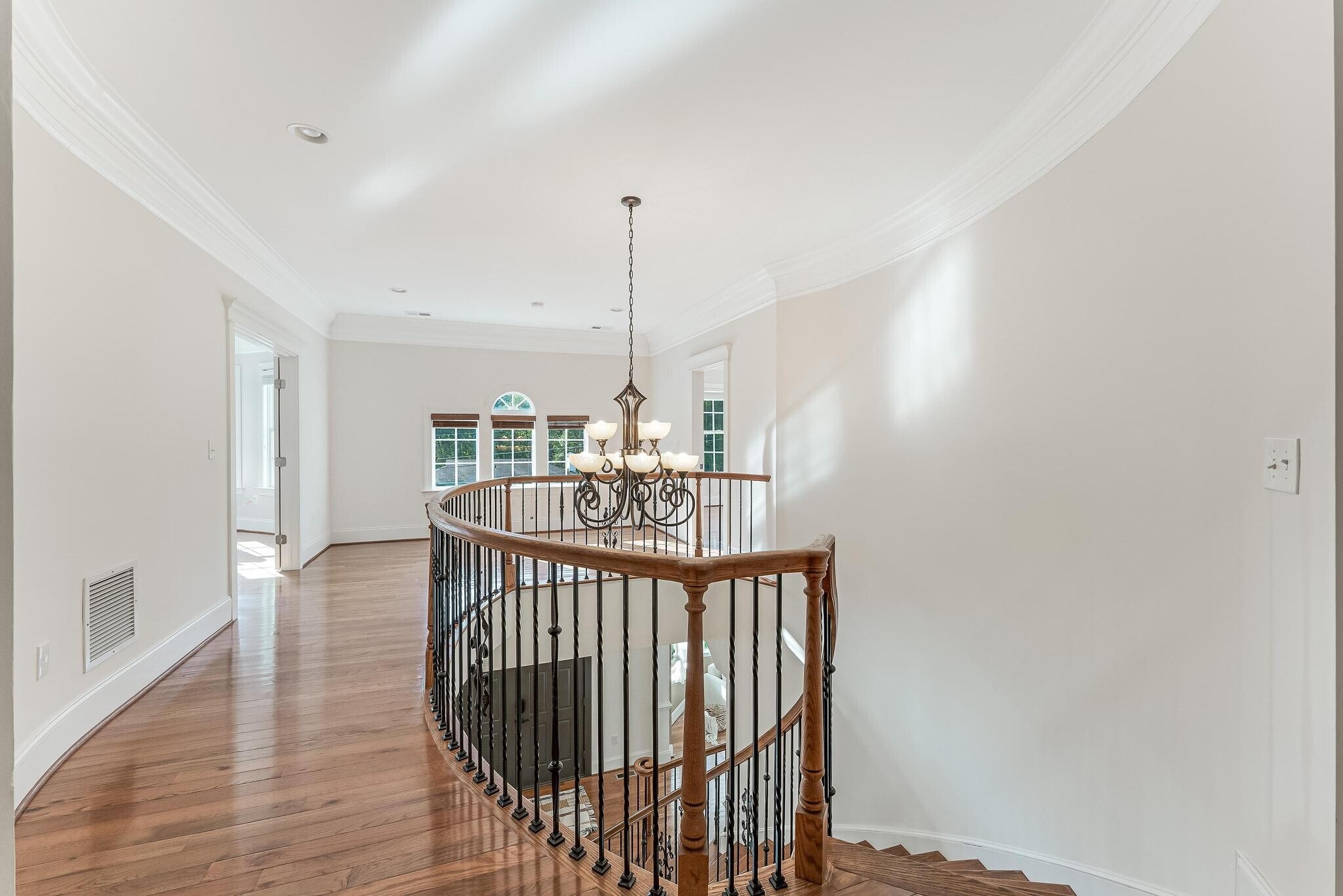 Building Photo - 829 Golden Arrow St