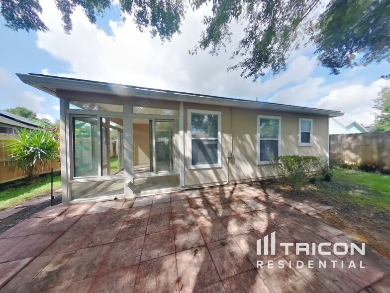 Building Photo - 3134 Wavering Ln
