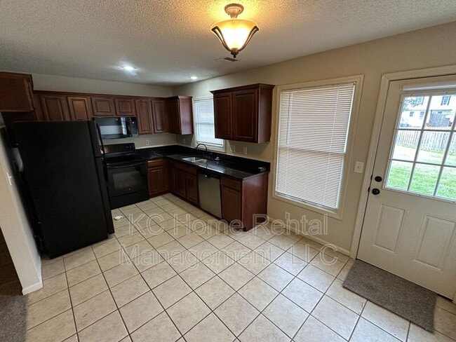 Building Photo - 820 167th Ct