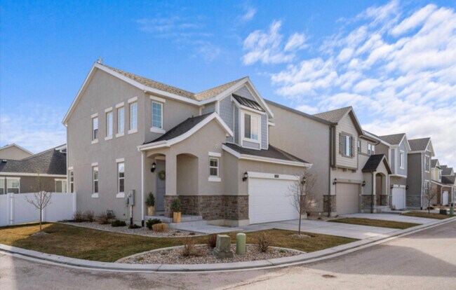 Building Photo - 2418 N 3370 W