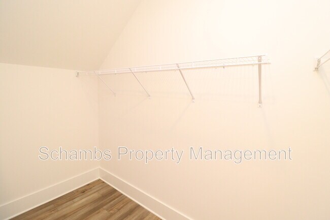 Building Photo - 110 Byrum St