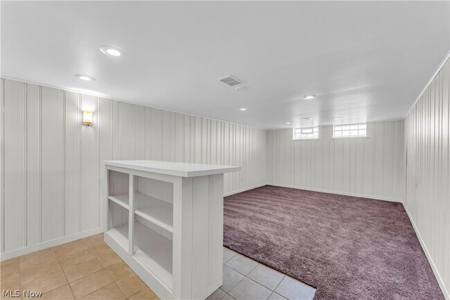 Building Photo - 9716 Alexander Rd