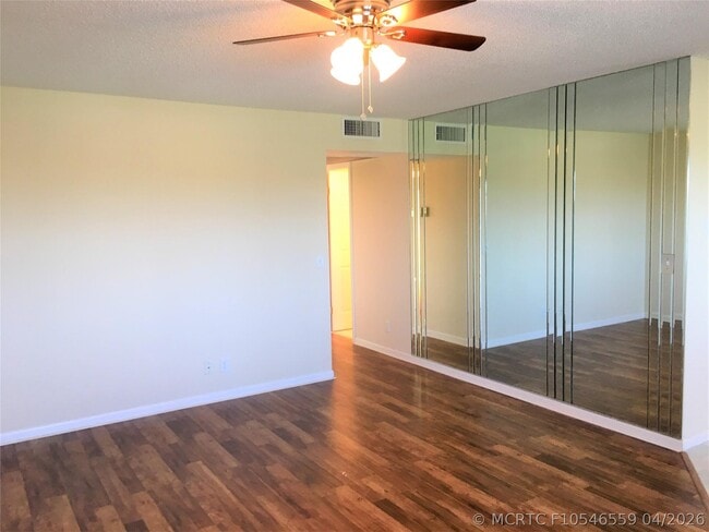 Building Photo - 551 SW 135th Ave