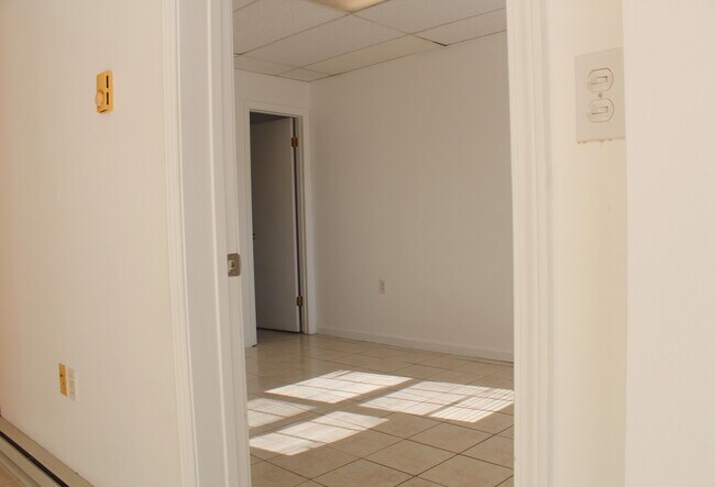 Building Photo - 28 Brown Hollow Ln