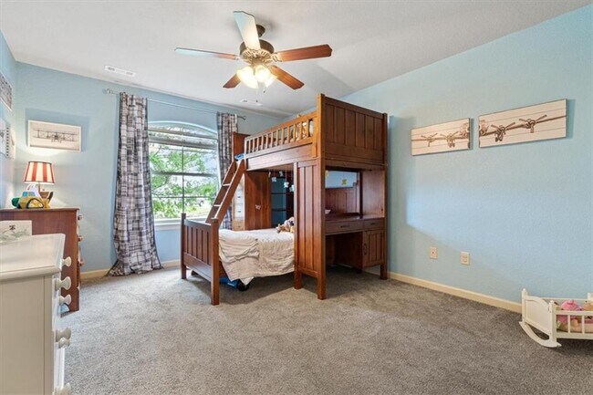 Building Photo - 711 Tamarron Dr