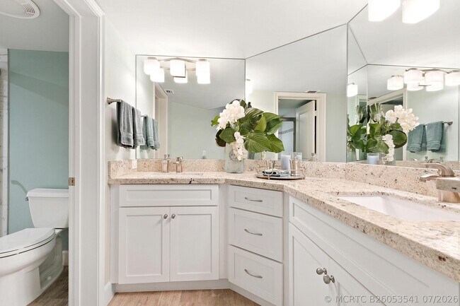 Building Photo - 204 Sea Oats Dr