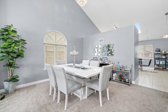 Building Photo - 3118 145th St