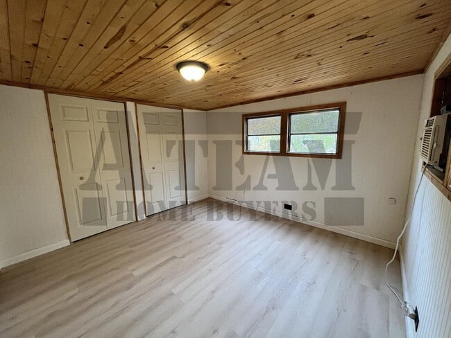 Building Photo - Charming 2-bedroom, 1-bathroom home!