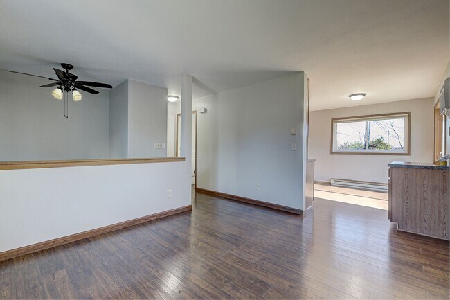 Building Photo - 2273 Country Ln