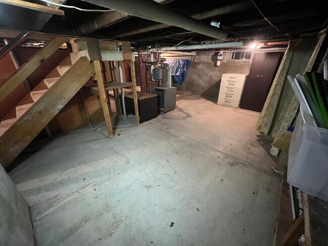 Basement - 136 Hall St