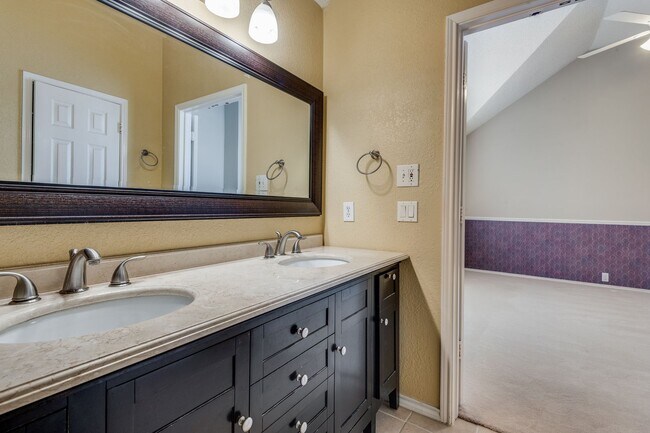 Building Photo - Stunning 3-Bedroom Home in the Champion Streets of Valley Ranch