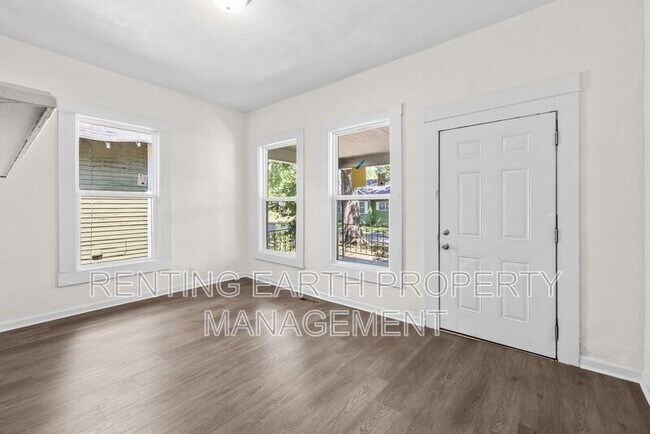 Building Photo - 608 Fulton Ave SW