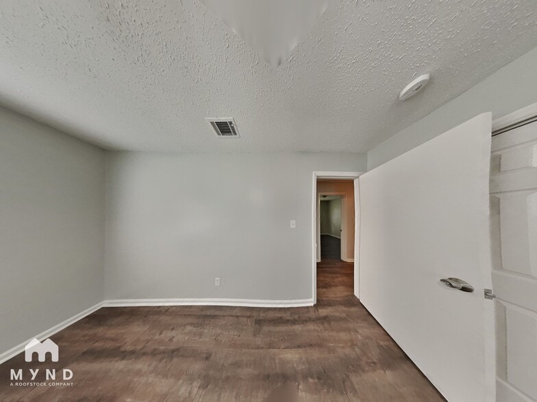 Building Photo - 6117 Mill Grove Rd