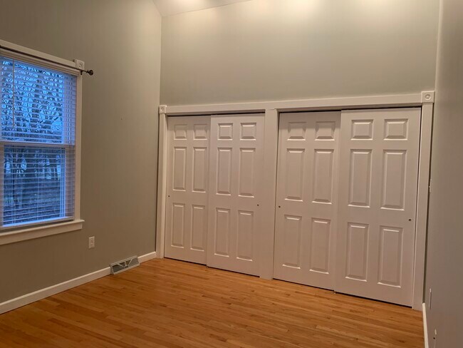 Master bedroom his/her closets - 125 Oxford Rd