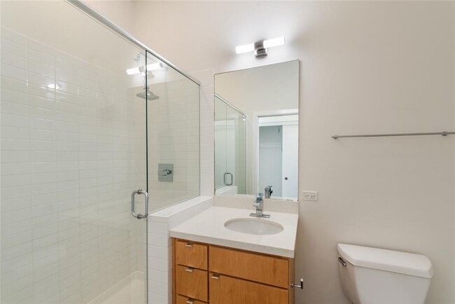 Building Photo - 507 Sabine St