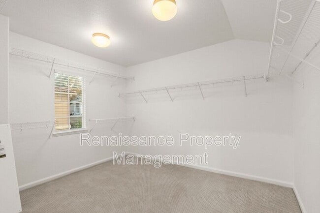Building Photo - 288 W Fauna Ave