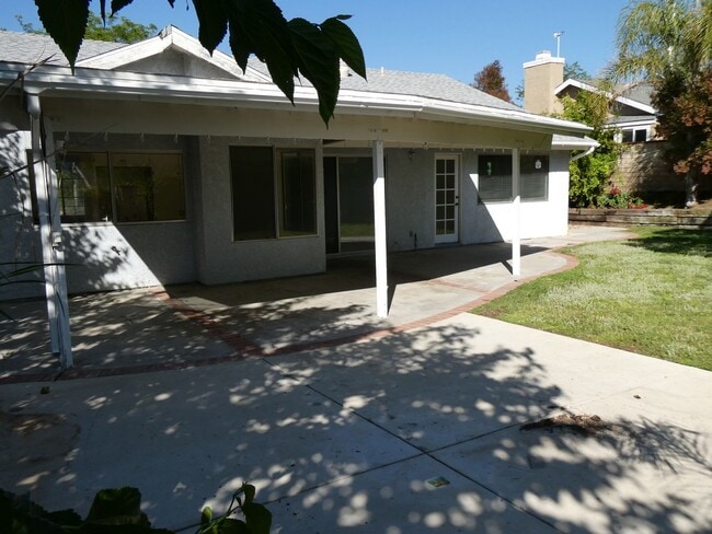 Building Photo - Single Story 3 Bedroom Home for Rent in Sa...