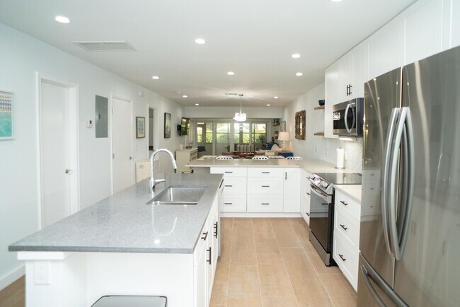 Building Photo - 2331 Croton Ln