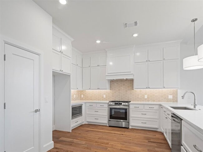 Building Photo - 12733 NW 2nd St