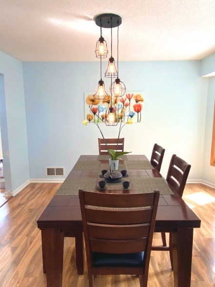 Building Photo - 2221 Polk St NE