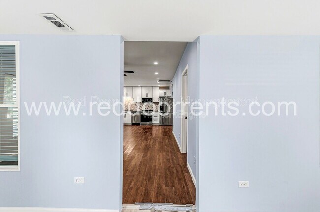 Building Photo - 2320 Spann Ave