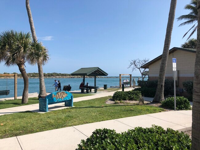 Building Photo - 1340 Carlton Ct