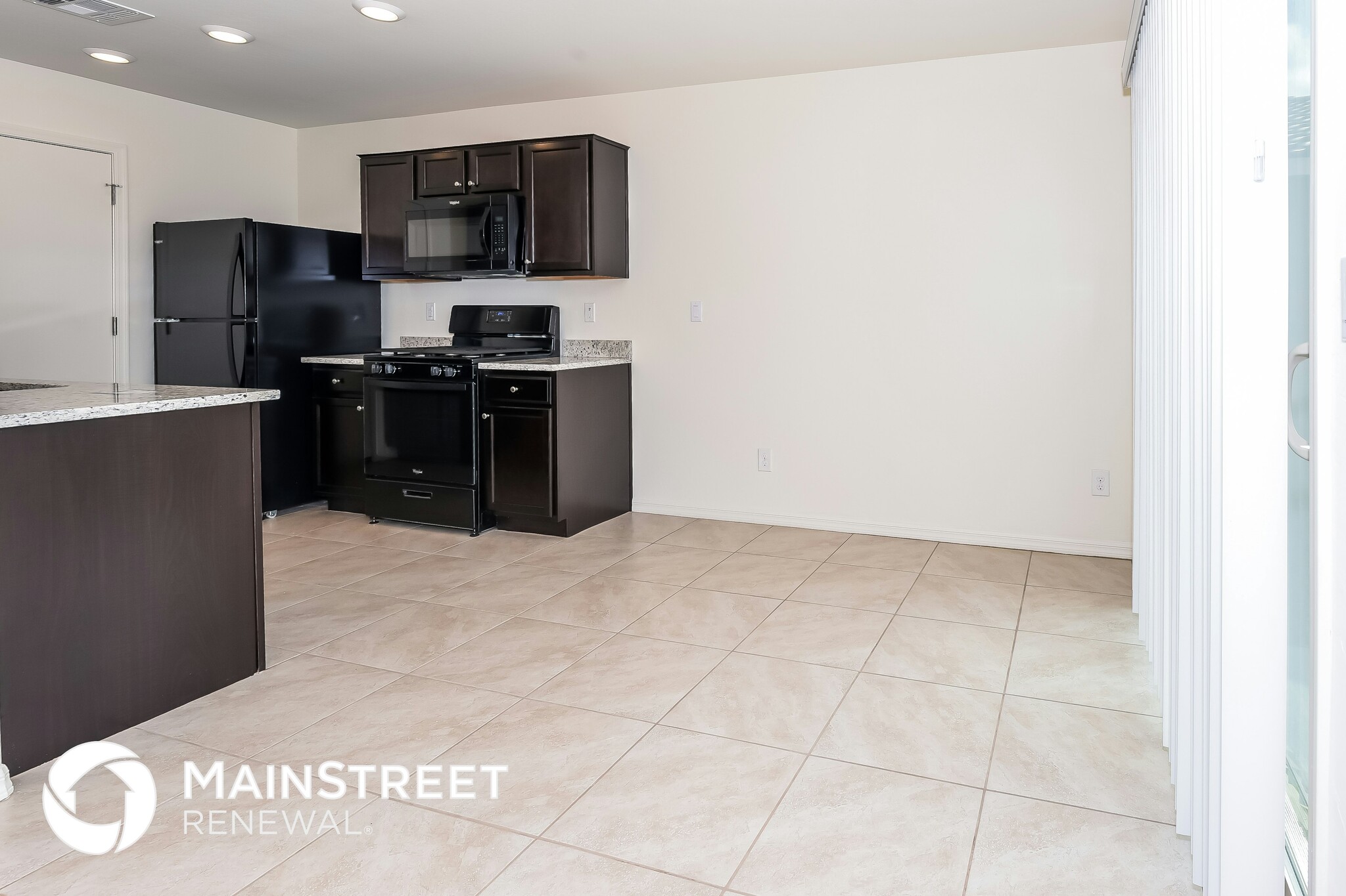 Building Photo - 1883 Metamora St