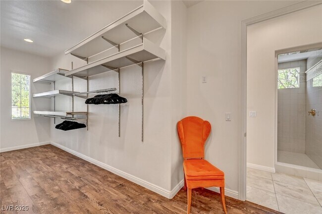Building Photo - 209 Surtees Point St