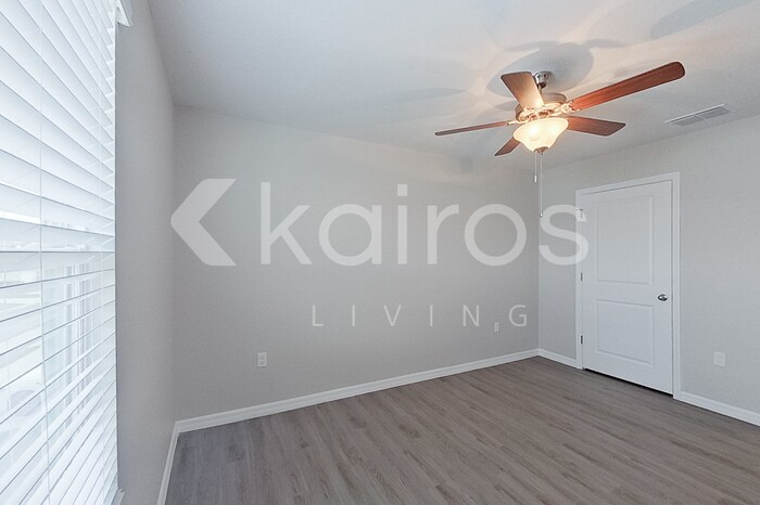 Building Photo - 8650 SW 44th Ct