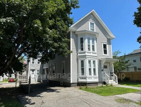 Building Photo - 84 Blodget St