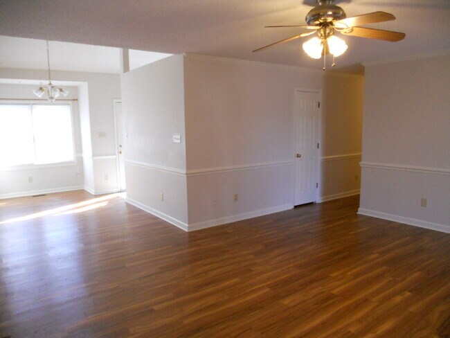 Building Photo - 226 Ryan Way