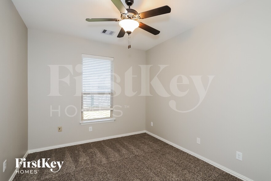 Building Photo - 7426 Upland Mill Ln