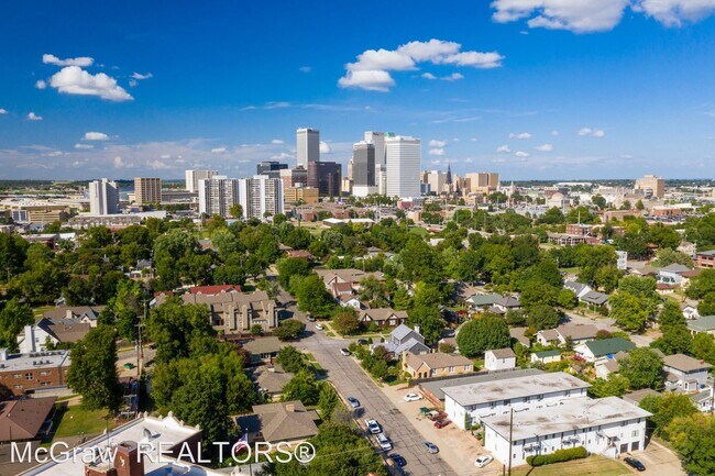 Building Photo - 1443 S Frisco Ave