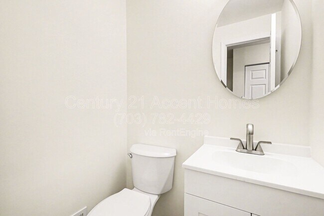 Building Photo - 7245 Reservoir Rd