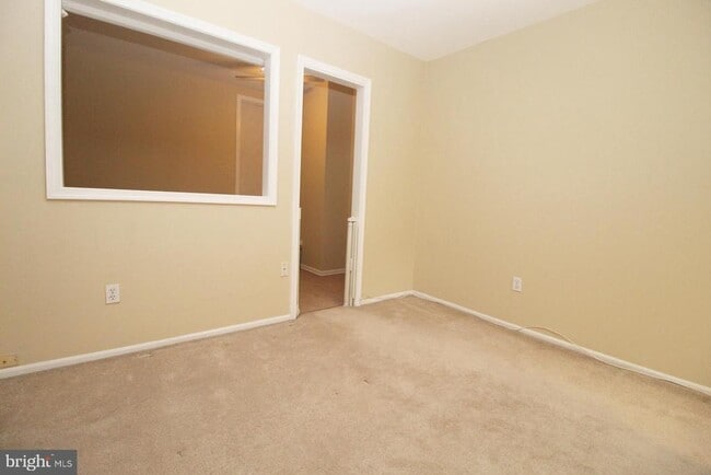 Building Photo - 262 Andover Pl