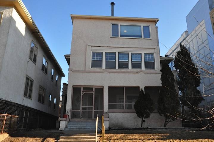 Building Photo - 2909 Knox Ave S