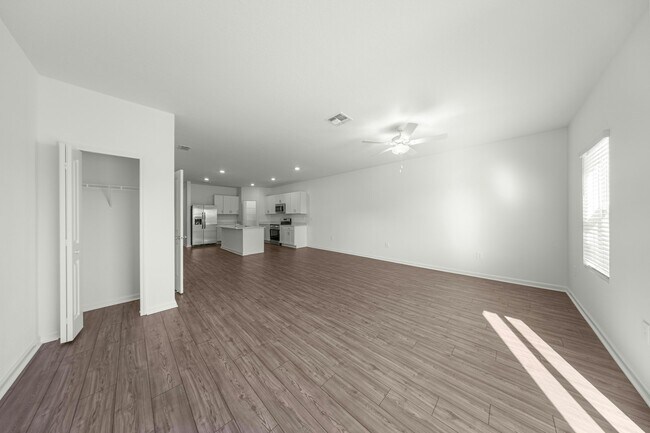 Building Photo - 4883 SW 81st Lp