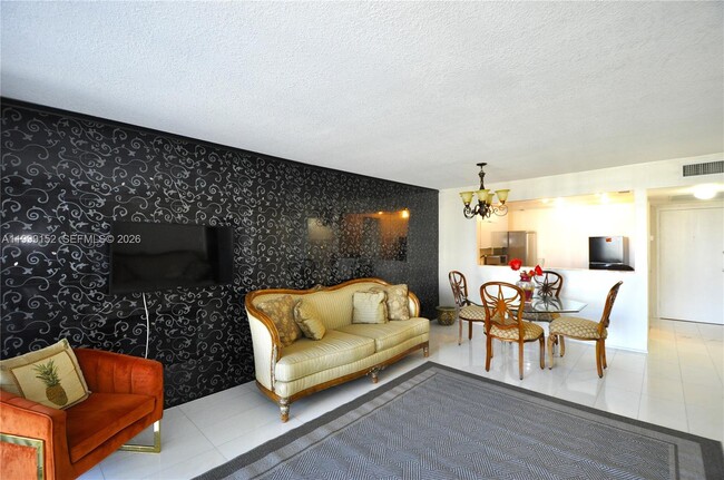 Building Photo - 2030 S Ocean Dr