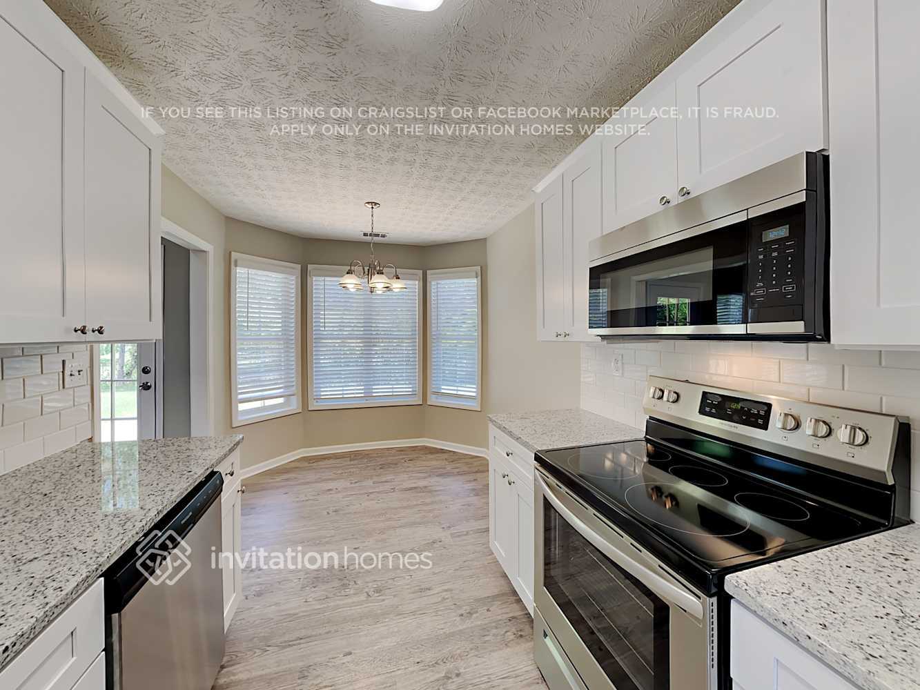 Building Photo - 65 Dartmouth Ct