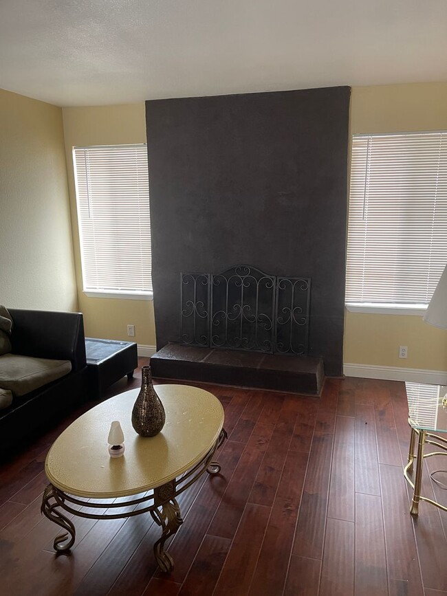 Building Photo - SPRING VALLEY LAKE 3 BEDROOM