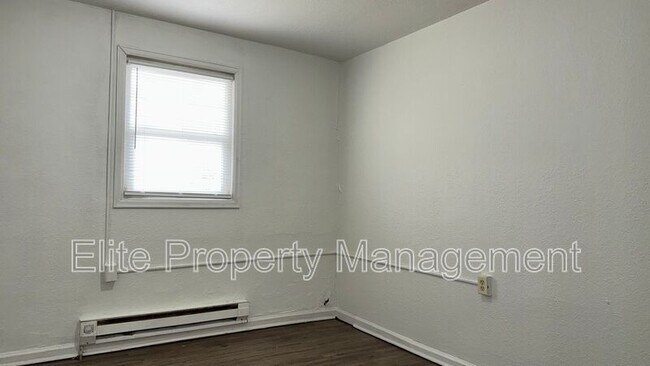 Building Photo - 200 W Arroyo Ave